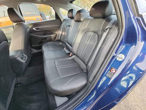 Used 2022 Hyundai Sonata Limited w/ Preferred Accessory Package image 25