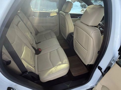 Used 2017 Cadillac XT5 Luxury image 30