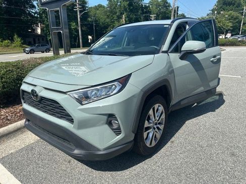 Used 2020 Toyota RAV4 XLE Premium FWD image 1
