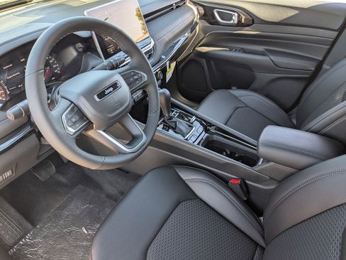 New 2026 Jeep Compass Latitude image 15