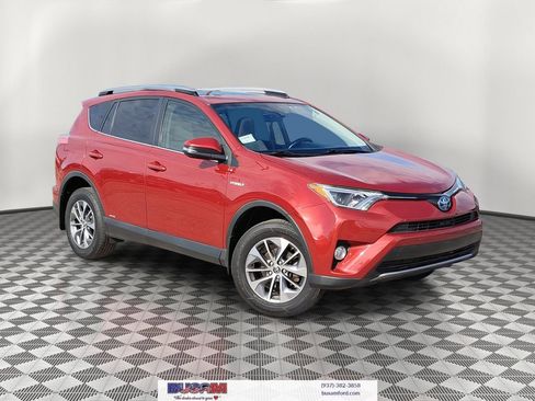 Used 2018 Toyota RAV4 XLE image 1