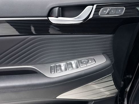 Used 2023 Hyundai Palisade Calligraphy image 31