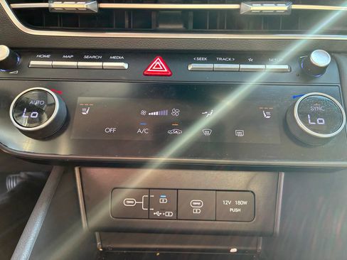 Used 2025 Hyundai Sonata SEL FWD image 8