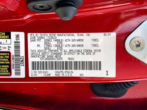 Used 2024 Toyota Tundra Limited w/ Power Package AWD/4WD image 36