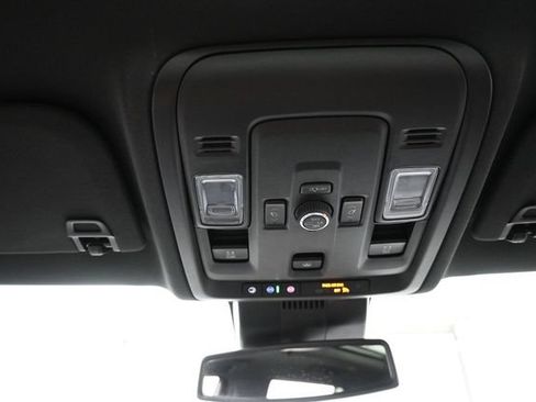 Used 2025 Chevrolet Suburban RST w/ Comfort Package AWD/4WD image 12