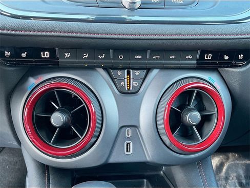 Used 2021 Chevrolet Blazer RS w/ Enhanced Convenience Package image 16