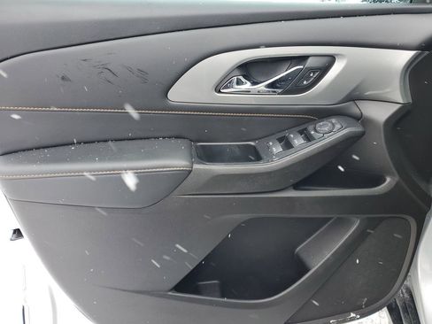 Used 2021 Chevrolet Traverse LS image 20