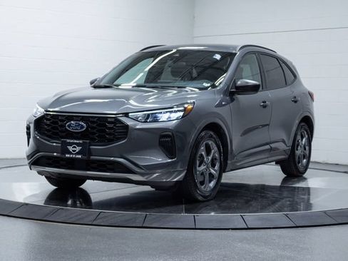 Used 2023 Ford Escape ST-Line w/ Tech Pack #1 FWD image 6