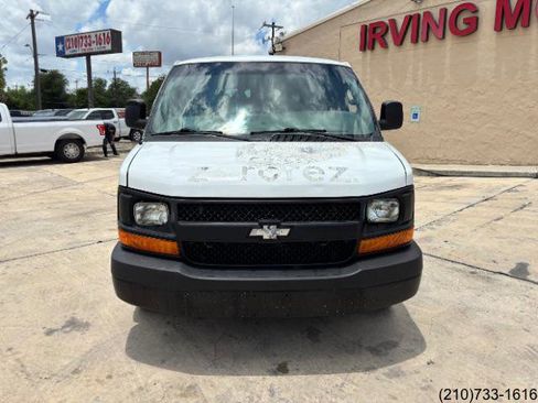 Used 2016 Chevrolet Express 3500 Extended RWD image 2