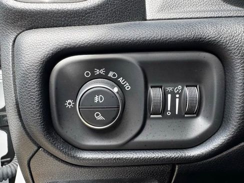 Used 2021 RAM 1500 Laramie AWD/4WD image 19