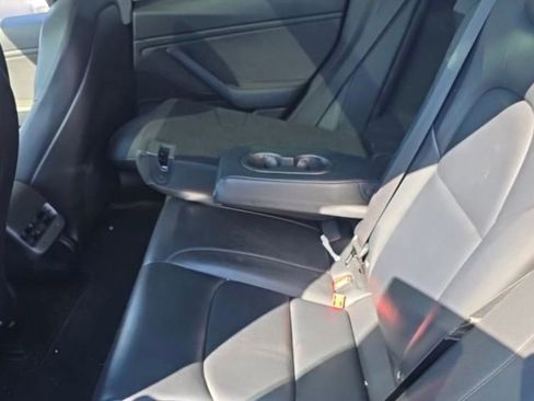 Used 2018 Tesla Model 3 Mid Range RWD image 10