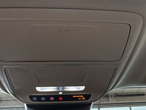 Used 2024 GMC Acadia Denali image 38