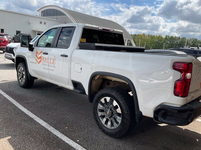 Used 2022 Chevrolet Silverado 2500 Custom w/ Custom Value Package RWD image 4