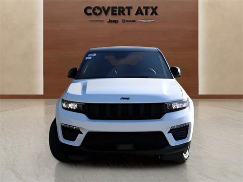 New 2025 Jeep Grand Cherokee Limited image 8