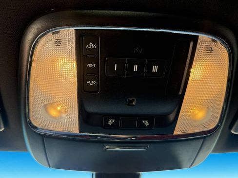 Used 2019 Dodge Charger Scat Pack w/ Plus Group RWD image 20