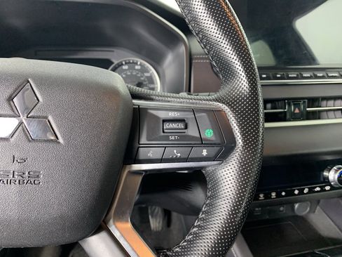 Used 2024 Mitsubishi Outlander SE image 20