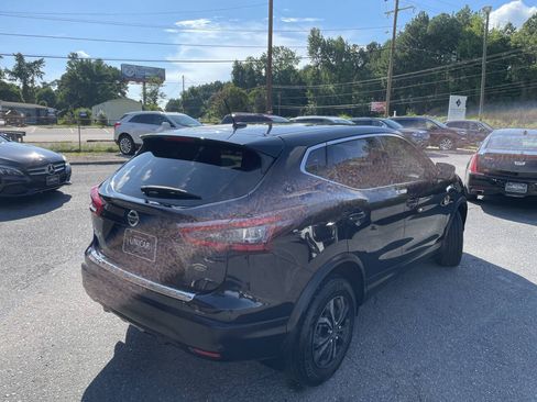 Used 2020 Nissan Rogue Sport S FWD image 7