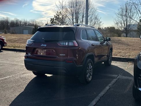 Used 2019 Jeep Cherokee Latitude Plus image 4