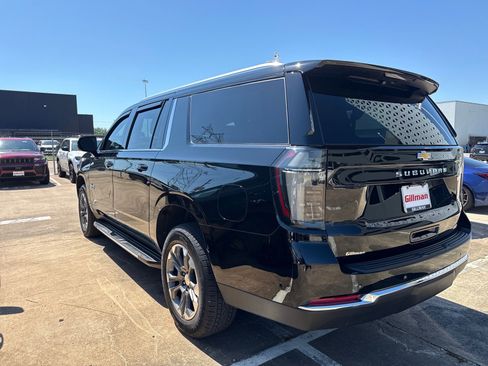 Used 2025 Chevrolet Suburban LT w/ Comfort Package RWD image 7