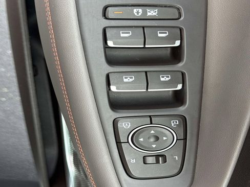 Used 2019 Hyundai Santa Fe Limited image 21