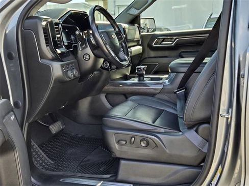 Used 2023 Chevrolet Silverado 1500 LTZ image 14