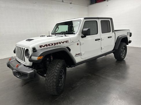 Used 2021 Jeep Gladiator Mojave AWD/4WD image 3