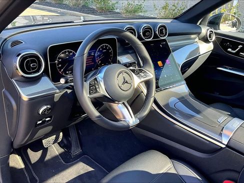 Used 2026 Mercedes-Benz GLC 300 4MATIC image 13