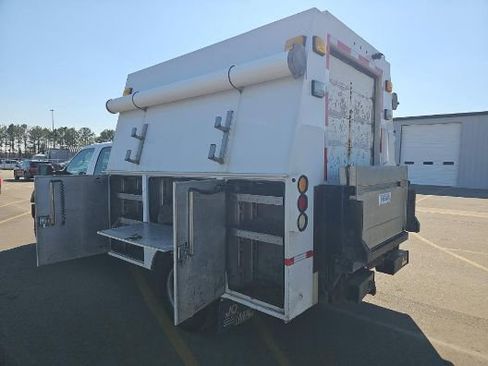 Used 2012 Ford F450 XL w/ Trailer Tow Pkg image 2