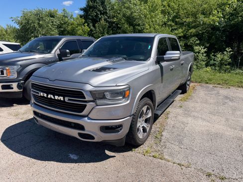 Used 2021 RAM 1500 Laramie w/ Sport Appearance Package AWD/4WD image 11