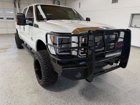 Used 2016 Ford F250 XLT w/ XLT Value Package AWD/4WD image 4