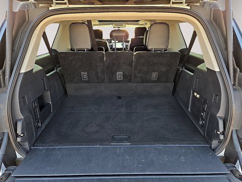 Used 2025 Ford Expedition Max Platinum AWD/4WD image 13