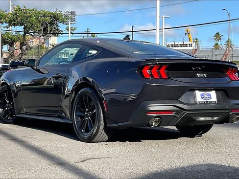 Used 2024 Ford Mustang GT RWD image 4