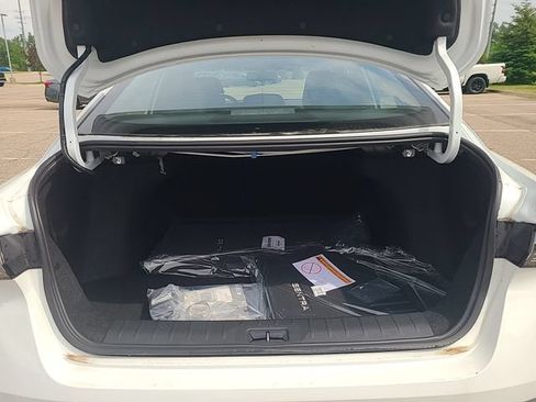 New 2026 Nissan Sentra SV w/ SV Convenience Package FWD image 25