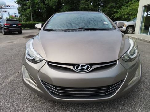 Used 2015 Hyundai Elantra Limited FWD image 13