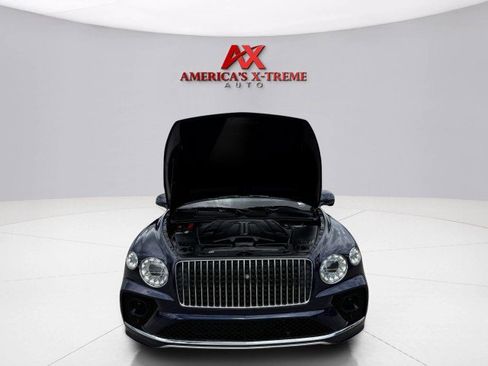 Used 2023 Bentley Bentayga Extended Wheelbase image 12