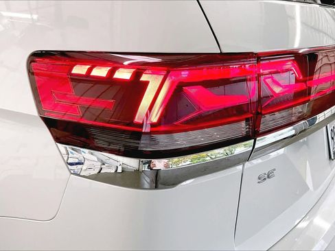 Used 2025 Volkswagen Atlas SE w/ Panoramic Sunroof Package image 31