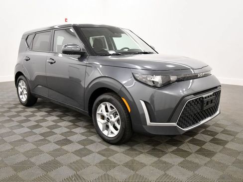 Certified 2025 Kia Soul LX w/ LX Technology Package FWD image 10