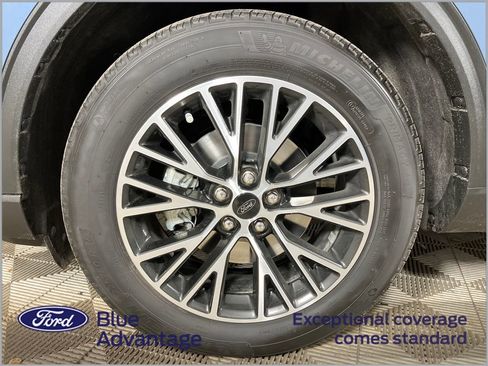 Certified 2024 Ford Escape SE image 13