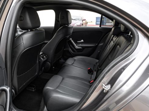 Used 2022 Mercedes-Benz A 220 image 32