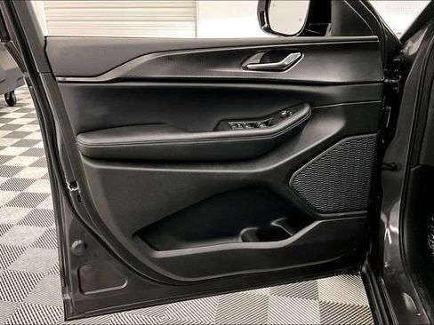 Used 2024 Jeep Grand Cherokee Altitude image 20