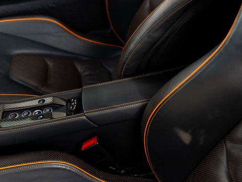 Used 2013 McLaren MP4-12C image 36