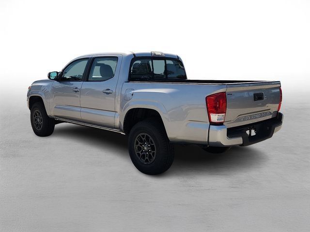 Used 2016 Toyota Tacoma SR w/ SR Convenience Package RWD image 4
