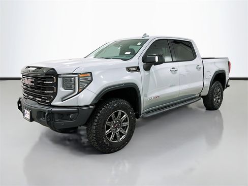 Used 2024 GMC Sierra 1500 AT4X image 3