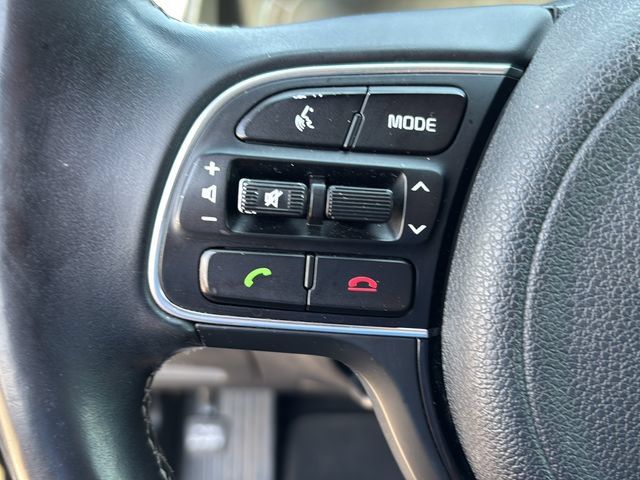 Used 2017 Kia Niro Touring w/ Advanced Technology Package FWD image 18