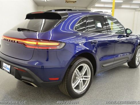 Used 2023 Porsche Macan AWD/4WD image 42