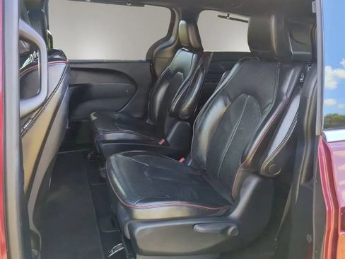 Used 2020 Chrysler Pacifica Limited FWD image 23