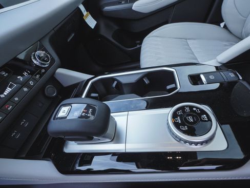 New 2026 Mitsubishi Outlander SEL AWD/4WD image 28