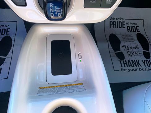 Used 2018 Toyota Prius Three Touring image 10