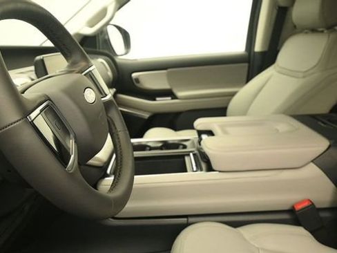 New 2026 Ford Expedition Active AWD/4WD image 18