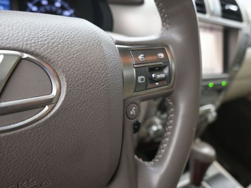 Used 2014 Lexus GX 460 image 30